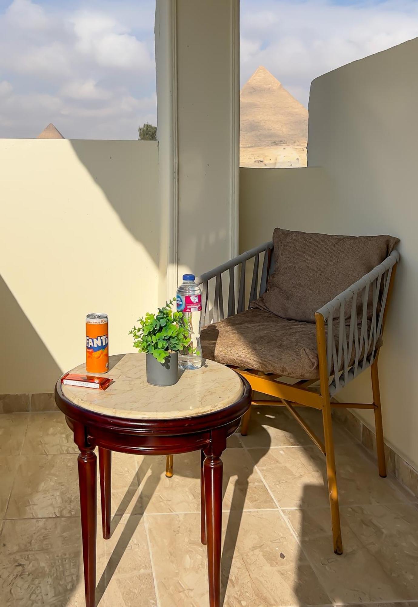 Pyramids Vista Inn Kafrat al Jabal Exterior photo