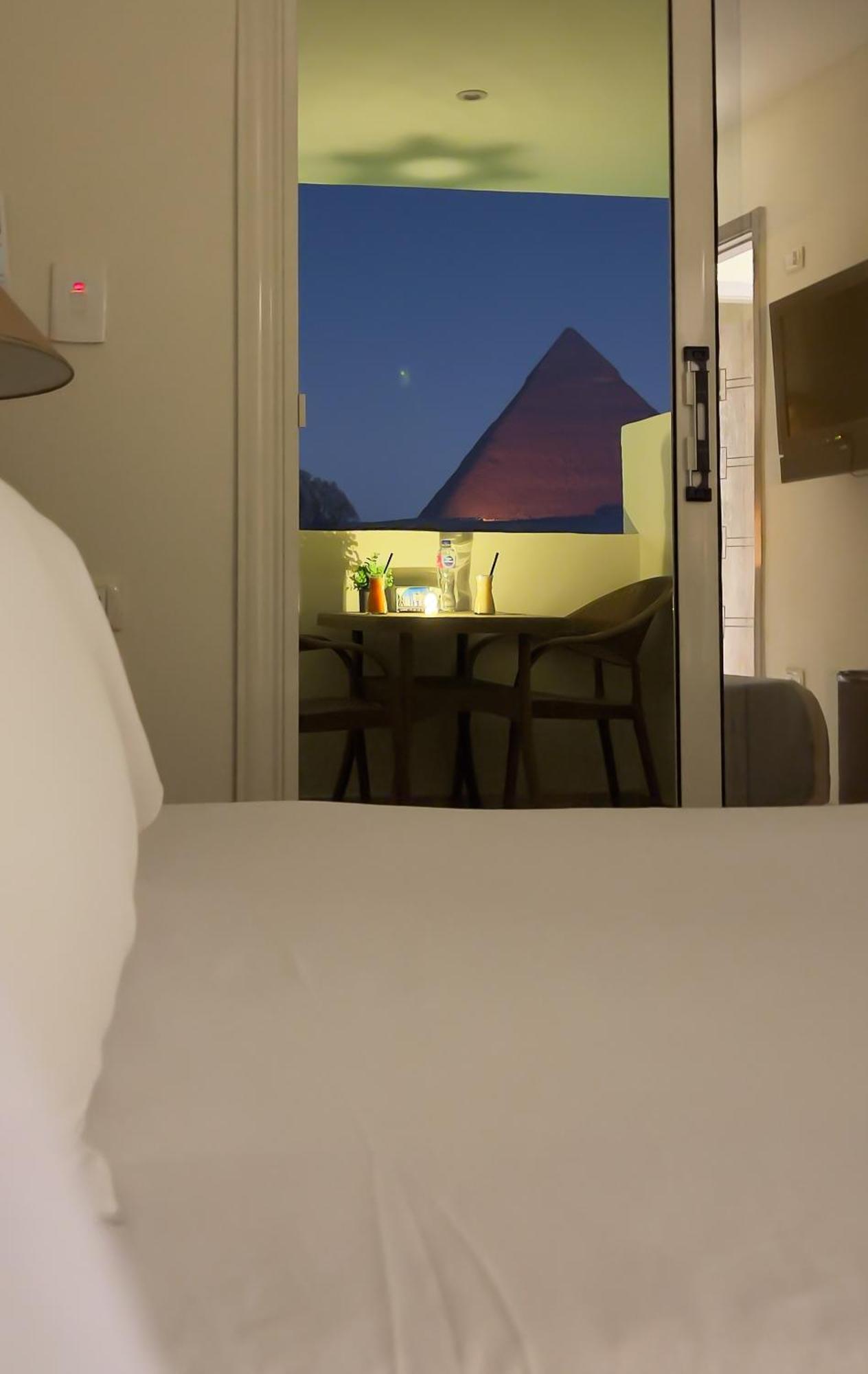 Pyramids Vista Inn Kafrat al Jabal Exterior photo